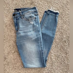 Hollister Super Skinny Jeans